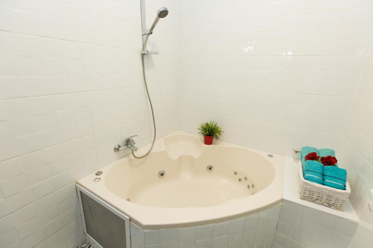 Leyad Hashmura Lodging Yesod Hamaala Exterior foto