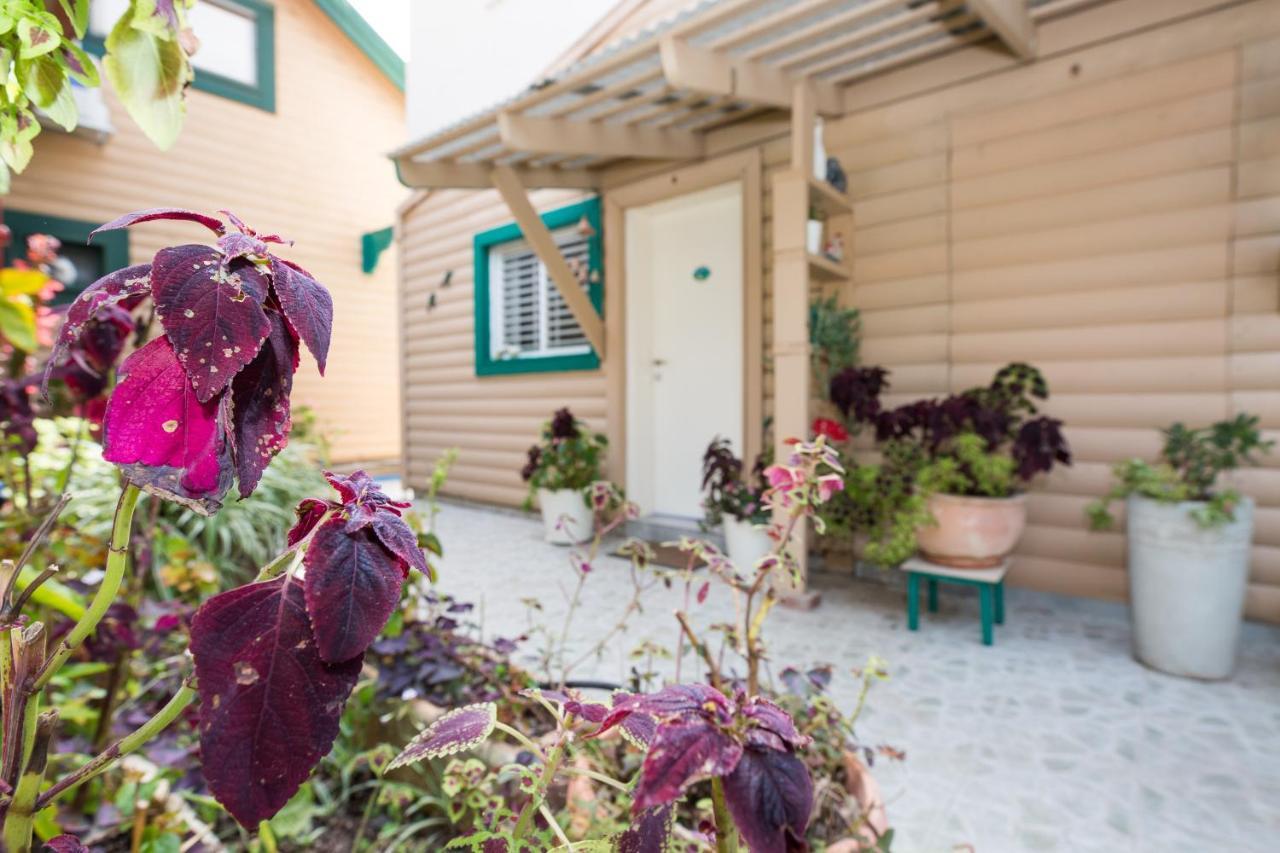 Leyad Hashmura Lodging Yesod Hamaala Exterior foto