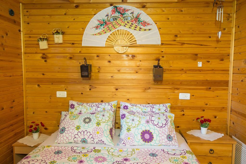 Leyad Hashmura Lodging Yesod Hamaala Exterior foto